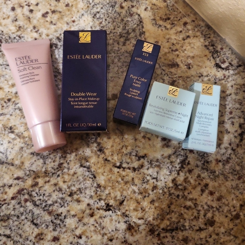 Estee lauder Foundation And lipstick comes with night Creams and a face wash